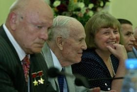 Леонід Каденюк, Борис Патон, Світлана Савицька та Володимир Джанібеков