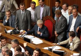 Vladimir Litvin during locking of parliament work