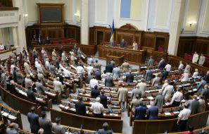 Deputies listen the hymn of Ukraine