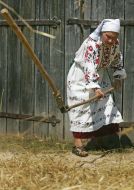 Пожилая женщина