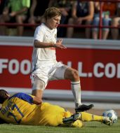 Johnatan Maydana and Andrey Varankov