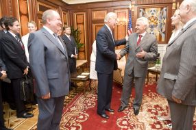 Джозеф Байден та Володимир Литвин