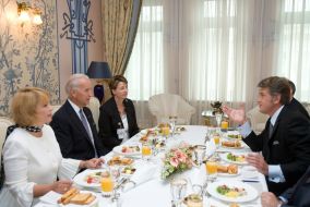 Джозеф Байден, Катерина та Віктор Ющенки