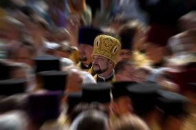 Священослужитель