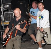 ”Mad Heads XL” group