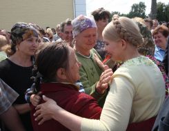 Yulia Timoshenko during meeting with the habitants of Mirgorod