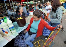 Trade at the food market