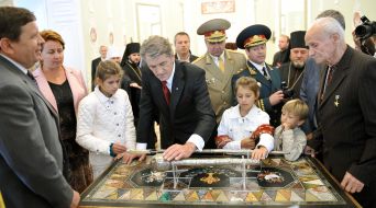 Viktor Yushchenko on an exhibition ”Ukrainian revival”