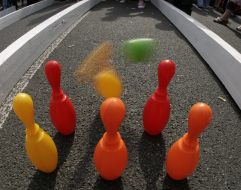 Street bowling