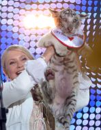 Юлия Тимошенко с белым тигренком