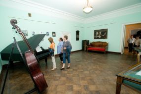 A room in the farmstead ”Kachanovka”