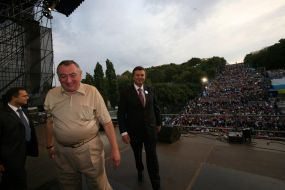 Viktor Yanukovich and Eduard Gurvits