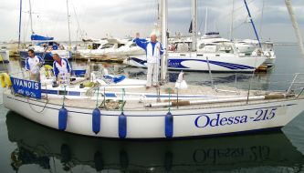 Станислав Тризна на яхте