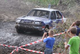 Участники автогонок