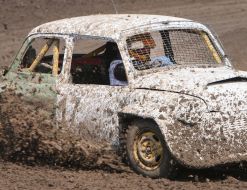 Участники автогонок