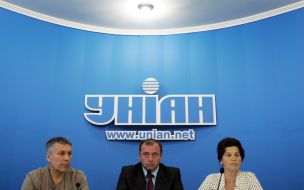 Nikolay Rymarev, Vitaliy Khibovskiy and Alla Dron