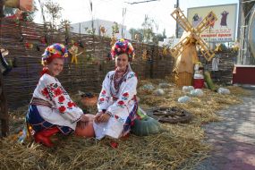 Girls in the Ukrainian national suits