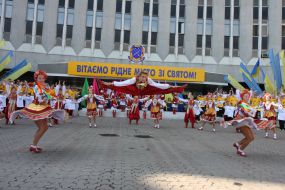 The participants of child’s dancing collective