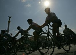 Participants of cycle race