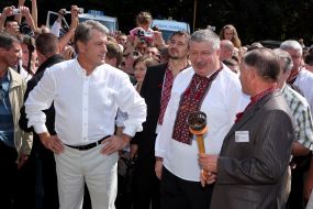 Viktor Yushchenko and Oleg Gavashi