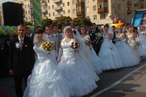 Newly-weds’ parade