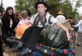 Boy in the suit of Guzul