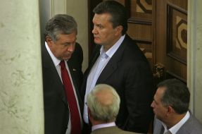 Борис Колесников, Николай Азаров и Викор Янукович