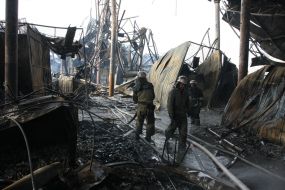 Пожар на вещевом рынке