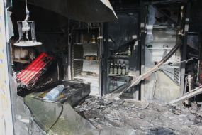 Сгоревший киоск ”Швидкої їжі”