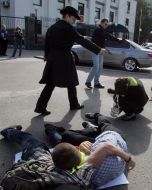 Участники акции ”День памяти жертв ФСБ”
