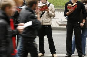 “Book fever” social-mob participants