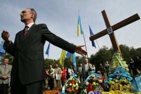 Церемонія відкриття відновленого Пам’ятного хреста