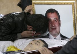 Артур Алоян прощается с отцом