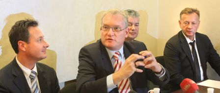 Paul van den Drishe and Mark Vink