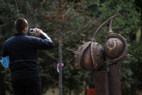 Памятник каштанам