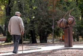 Памятник каштанам