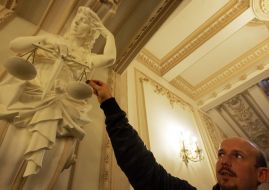 Скульптура Фемиды