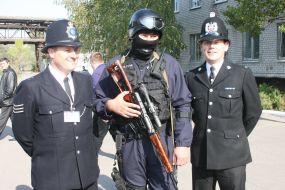 Police officers and ”Berkut” fighter