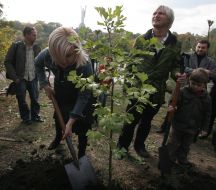 Oleg Skrypka with the son Taras and Mariya Burmaka