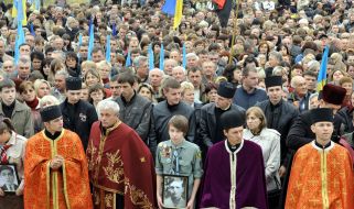 Участники мероприятий к 20-й годовщине перезахоронения жертв коммунистических репрессий