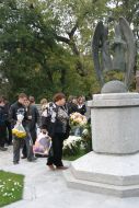 Родственники погибших в результате взрыва бытового газа