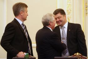 Valentin Nalivaychenko, Aleksadnr Medvedko and Petr Poroshenko
