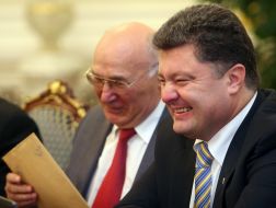 Vladimir Stelmakh and Petr Poroshenko