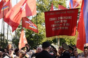 Veterans carry flags