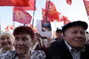 The mass-meeting participants
