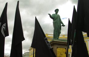 Flags with anarchists’ symbolism