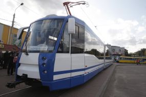New three-sectional tram train