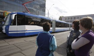 New three-sectional tram train