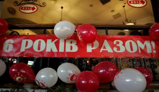 Signboard ”6 years together”