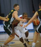 Пі Джей Таккер